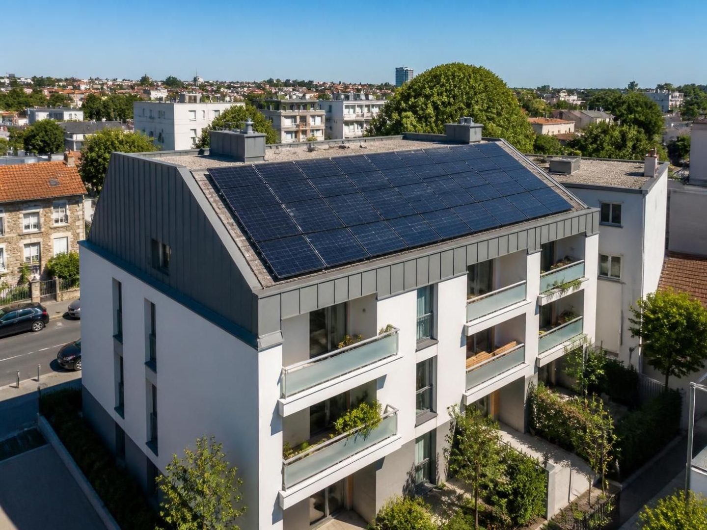 découvrez notre guide pratique pour installer des panneaux solaires dans une copropriété de moins de 10 lots, avec des conseils essentiels pour réussir votre projet écologique.
